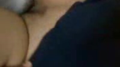 Za blowjob je blondinka nagrajena z odličnim seksom na kavču
